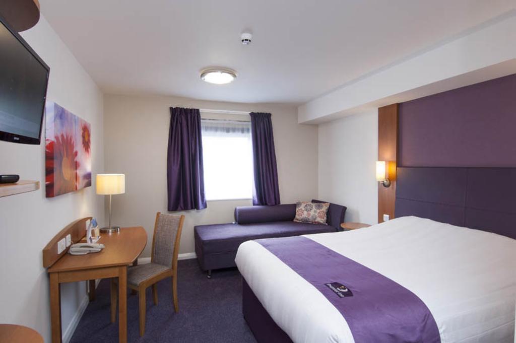 Premier Inn 坎伯利 客房 照片