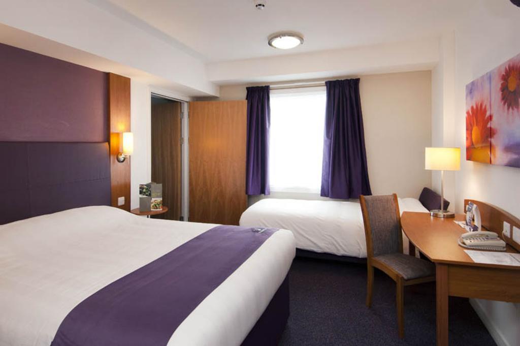 Premier Inn 坎伯利 客房 照片