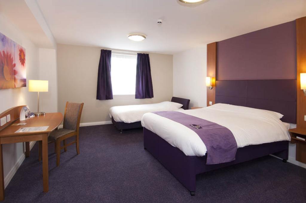 Premier Inn 坎伯利 客房 照片