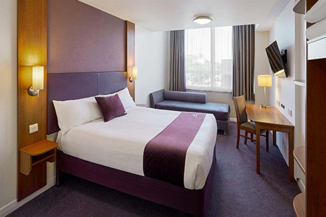 Premier Inn 坎伯利 外观 照片